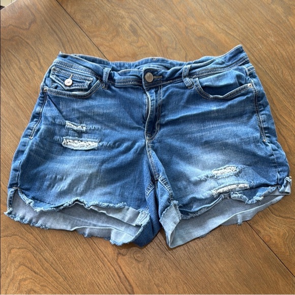Lane Bryant Denim Distressed Women's Shorts 14 - Picture 6 of 6